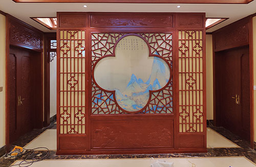 珠海会所室内装修中式仿古实木屏风隔断展示